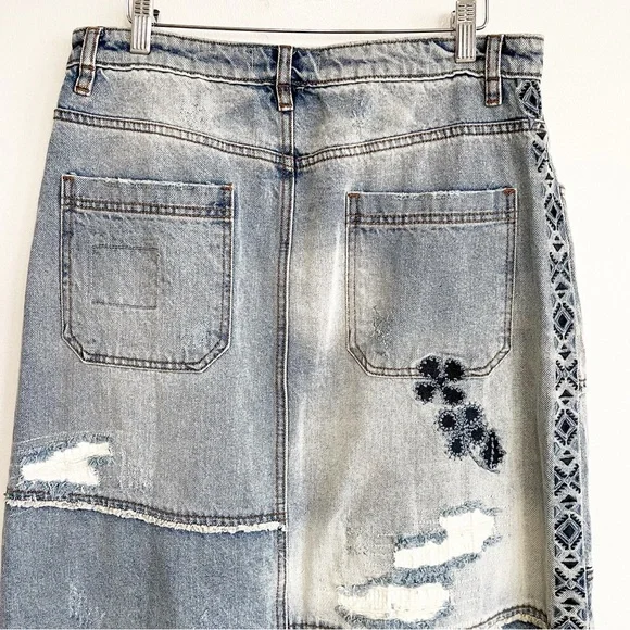 Free People Maxed Out Maxi Denim Skirt Embroidered Patchwork Size 10 - Picture 11 of 16
